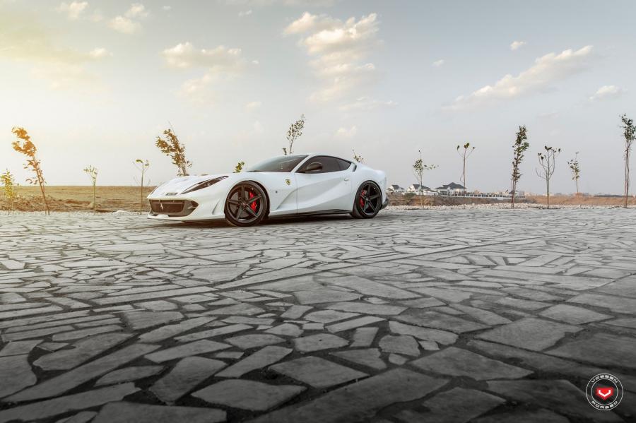 Ferrari 812 Superfast by Kit&Kit on Vossen Wheels (M-X5) 2019 года  (фото 1 из 6)